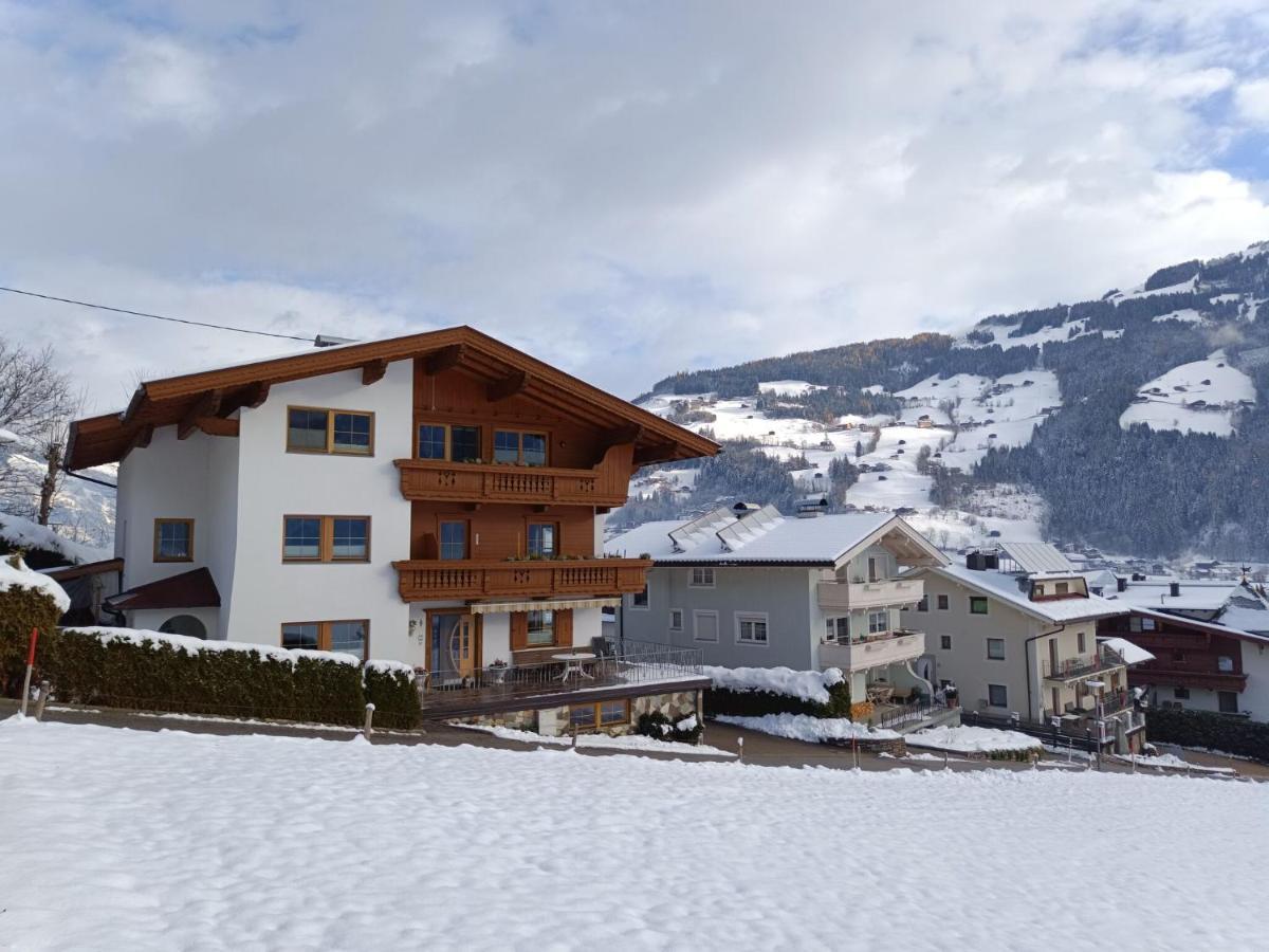 Great Apartment Near The Ski Area Hippach Exteriör bild